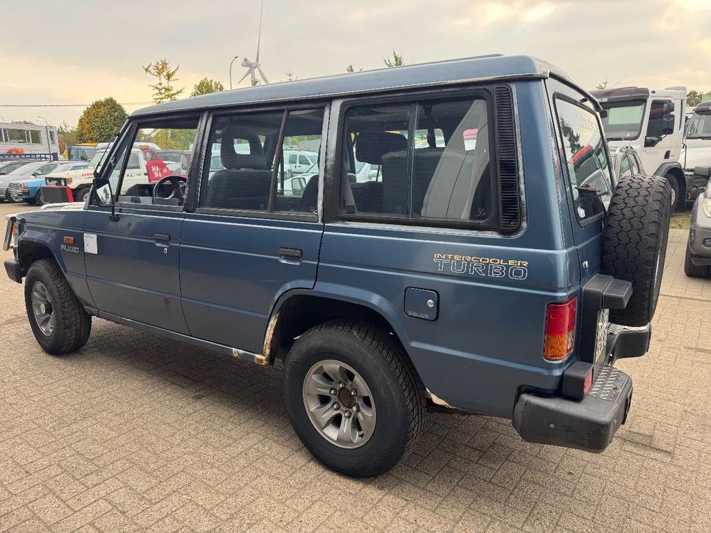 Mitsubishi Pajero **LONG CHASSIS-7SEATS-DIESEL**