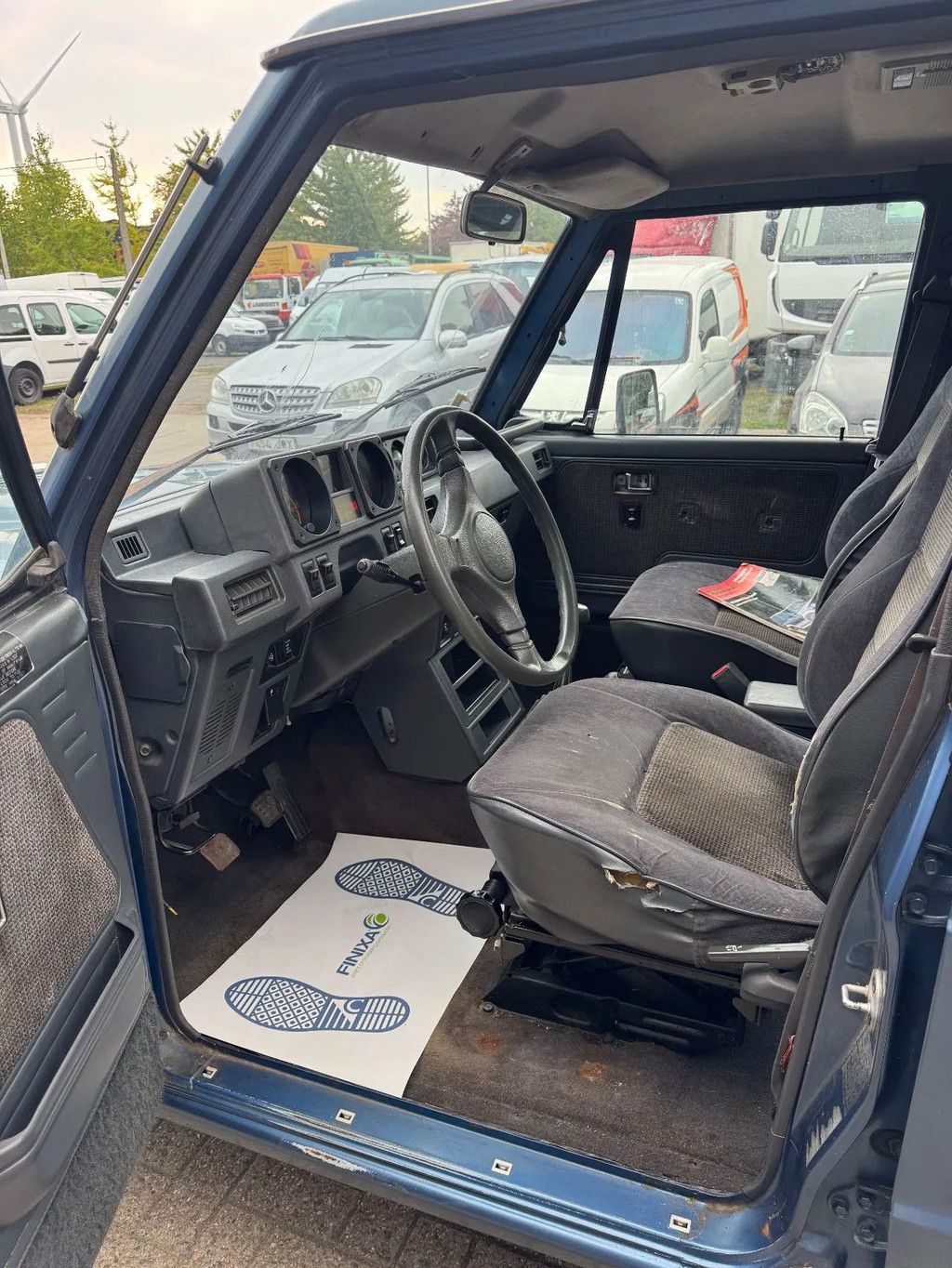 Mitsubishi Pajero **LONG CHASSIS-7SEATS-DIESEL**