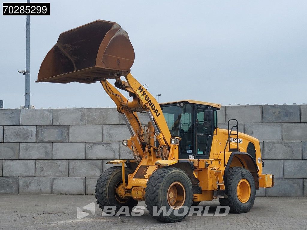 Hyundai HL955