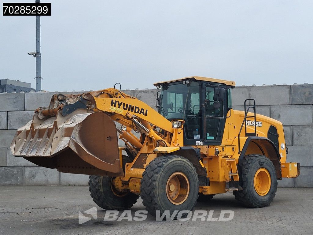 Hyundai HL955