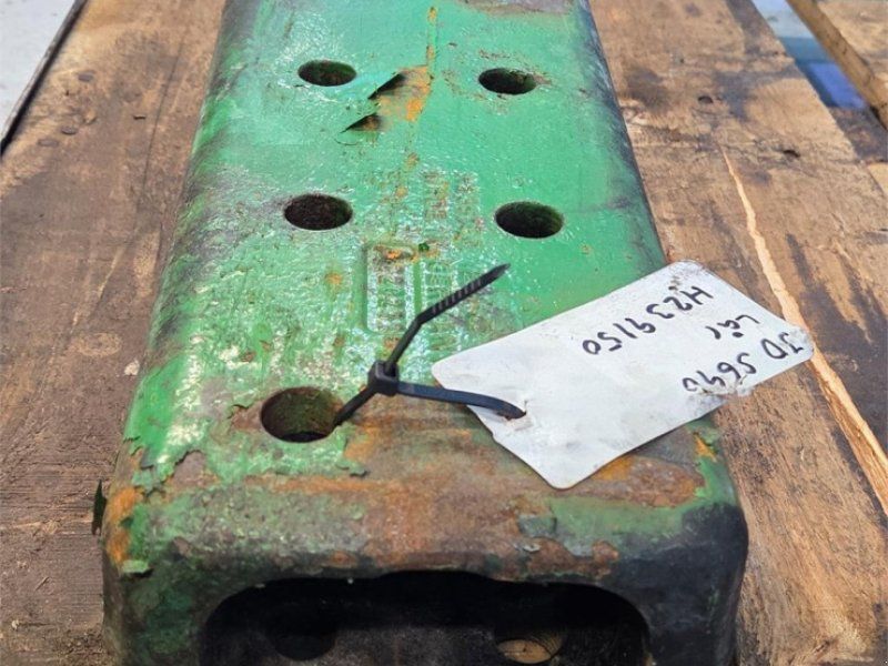 John Deere S690
