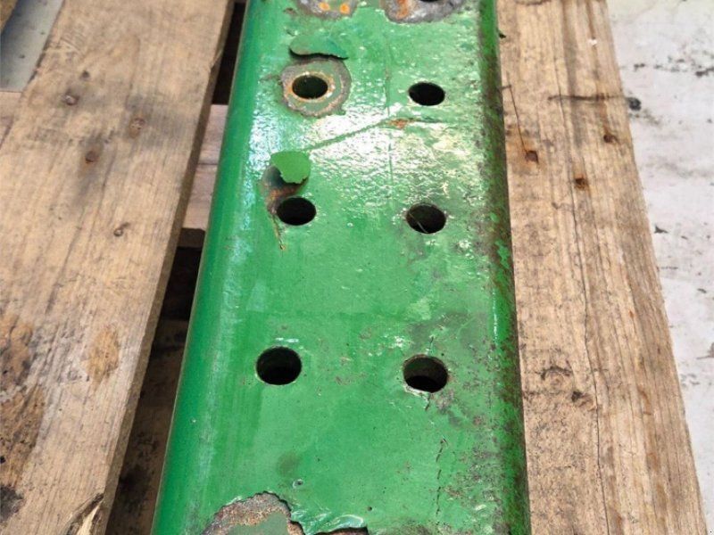 John Deere S690