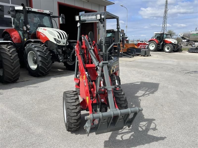 Weidemann 1140 light