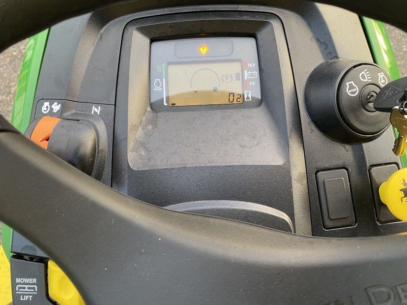 John Deere X584