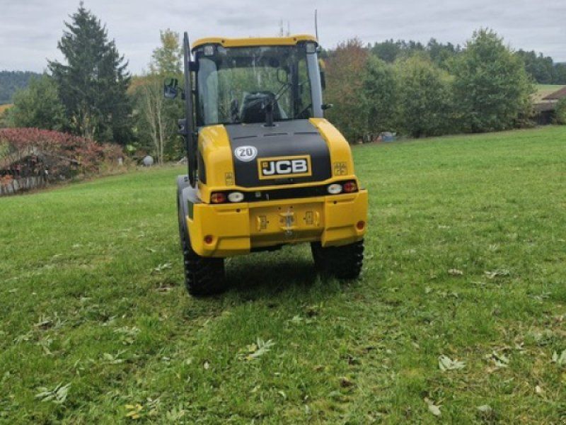JCB 409