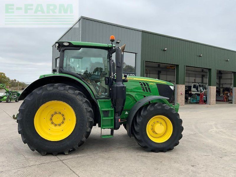 John Deere 6215r  (st23985)