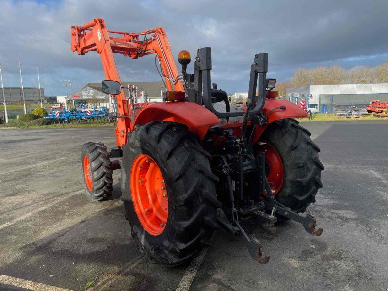 Kubota Tracteur agricole M7060DTH .