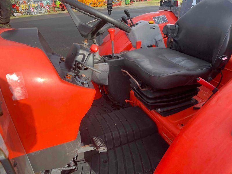 Kubota Tracteur agricole M7060DTH .