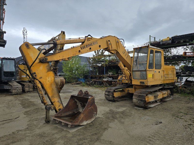 Liebherr R911C