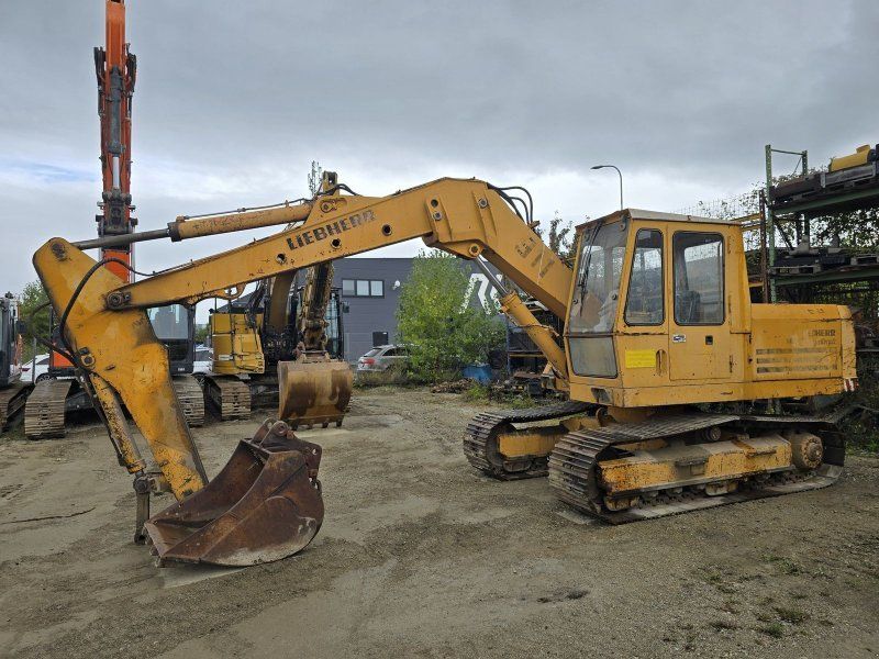 Liebherr R911C