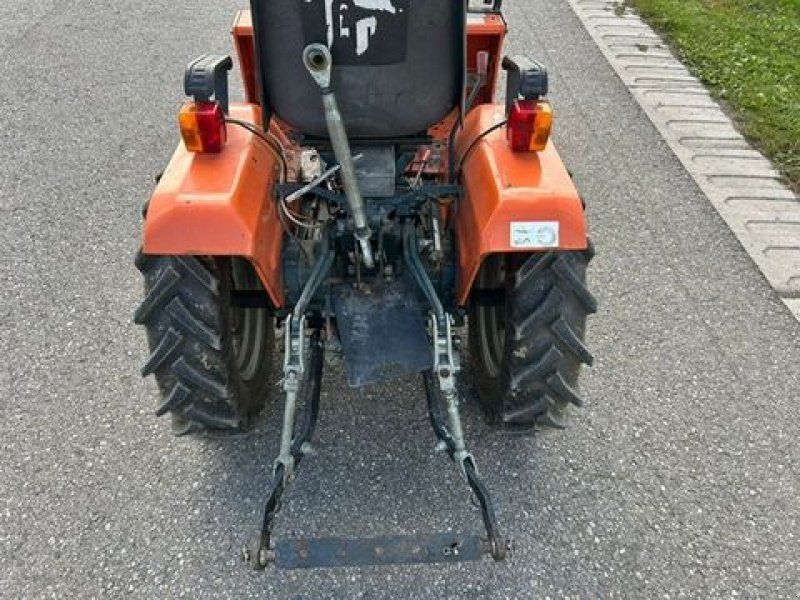 Kubota B 1200