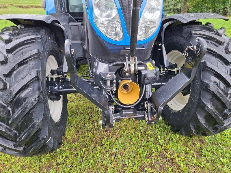 New Holland T.7.210