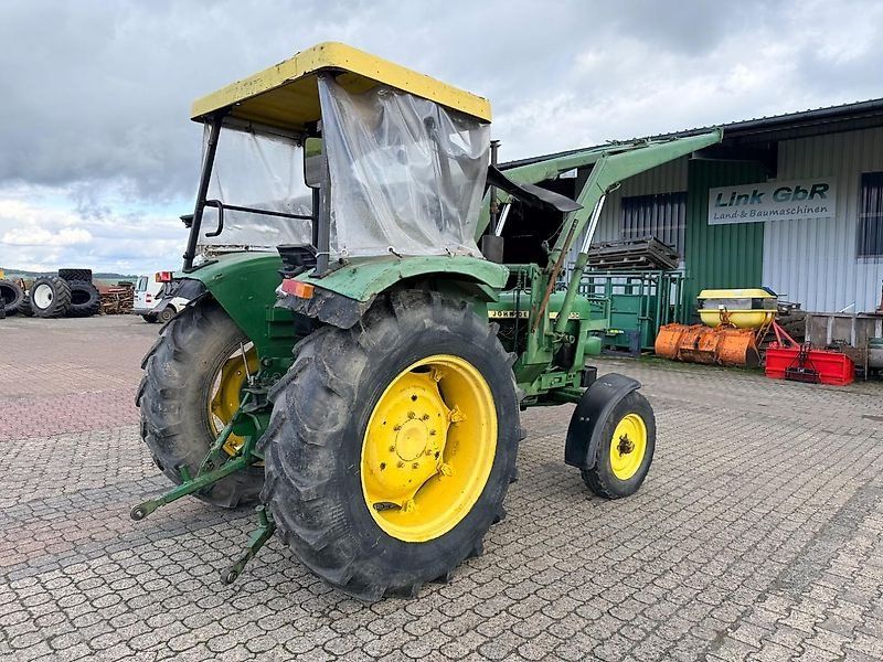 John Deere 2130