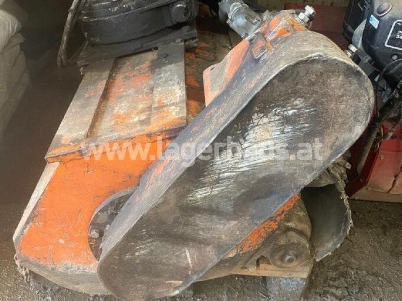 JCB FASTRAC 2115