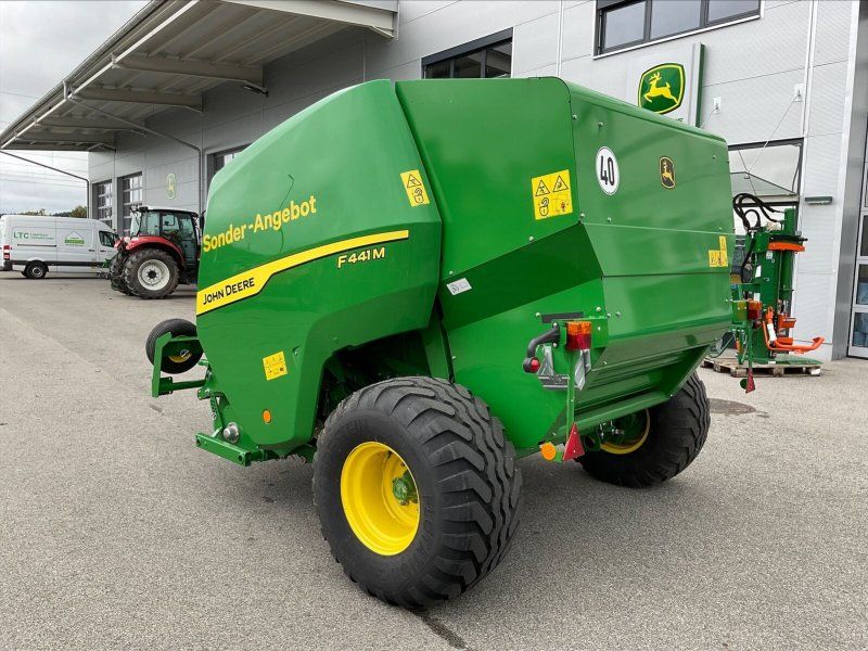 John Deere F 441 M Rund