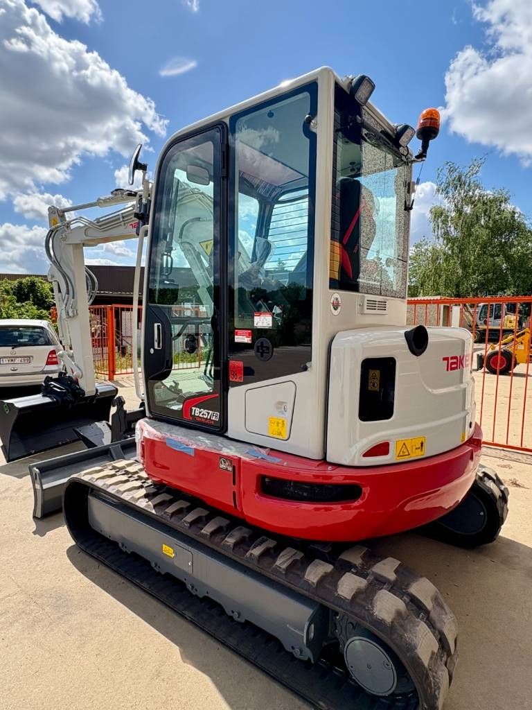 Takeuchi TB 257 FR