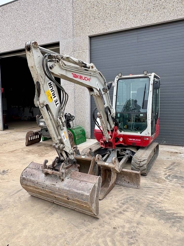 Takeuchi TB 240