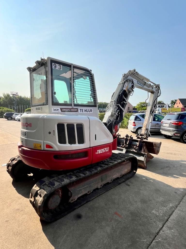 Takeuchi TB 257 FR