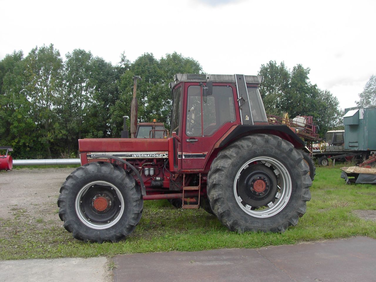International 956XL