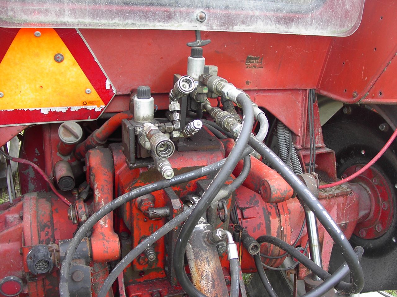 International 956XL