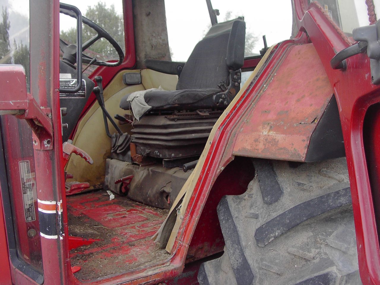 International 956XL