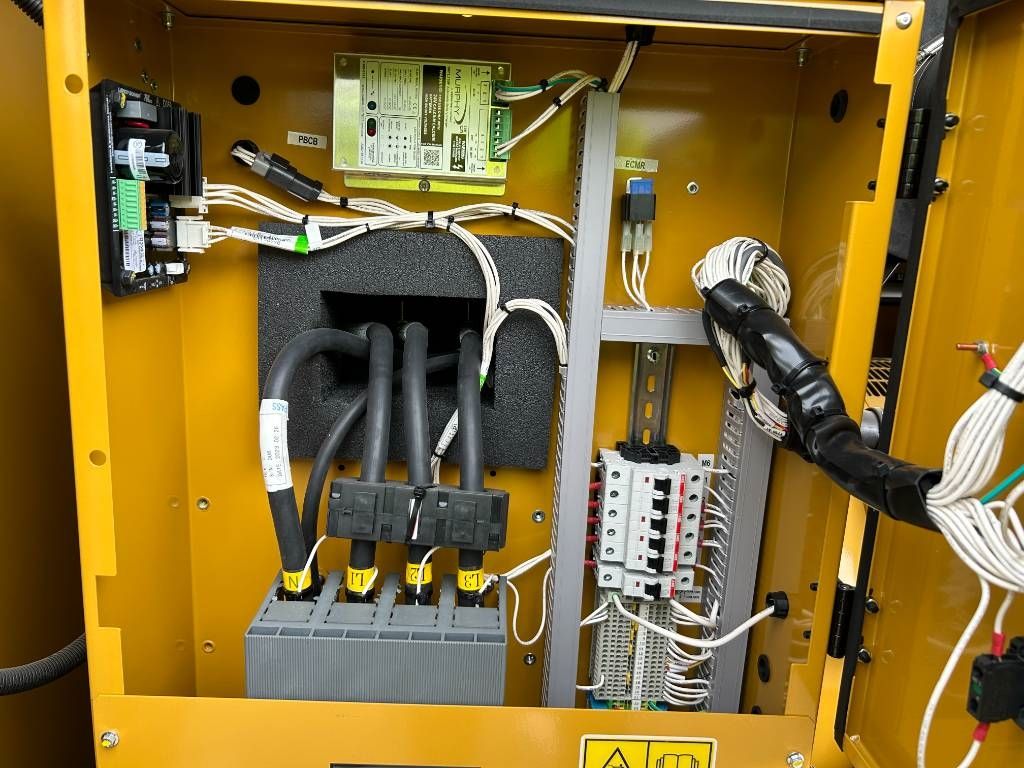 CAT DE300E0 - C9 - 300 kVA Generator - DPX-18021