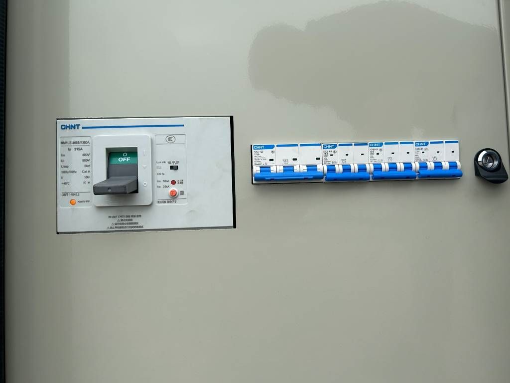 Iveco NEF67TM7 - 220 kVA Generator - DPX-19794