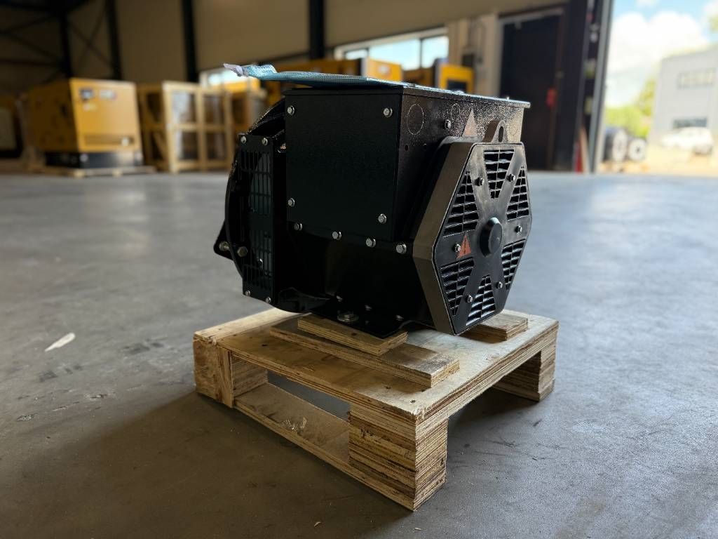 DPX CJ164C - 13,5 kVA Alternator - DPX-33900