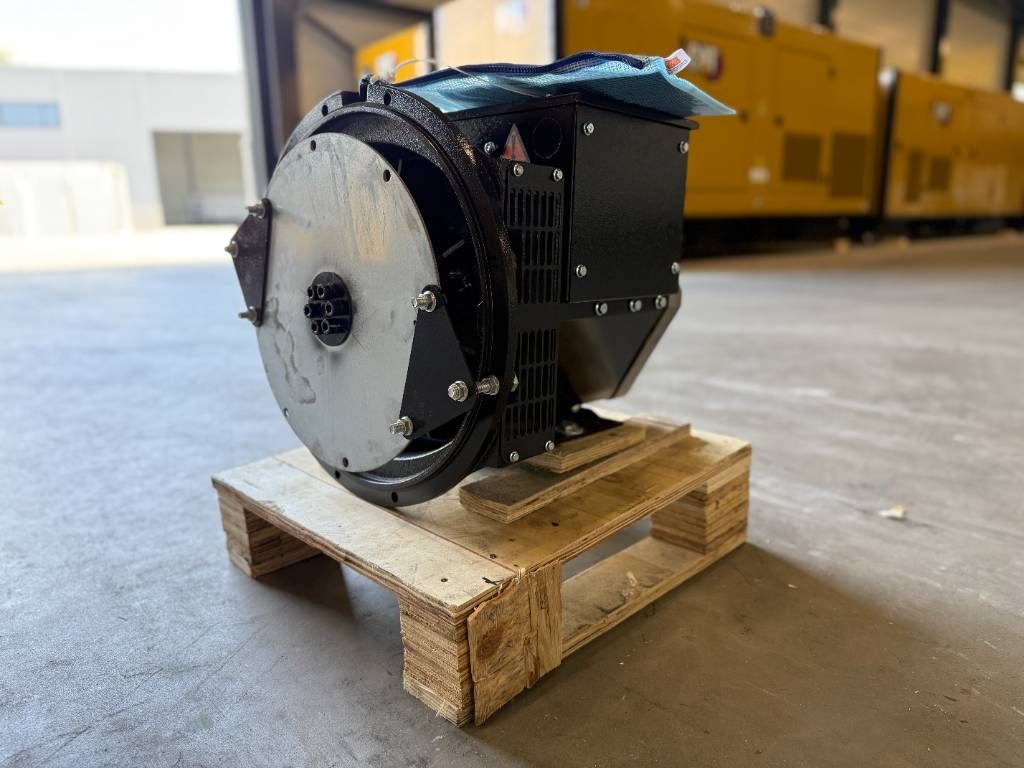 DPX CJ164C - 13,5 kVA Alternator - DPX-33900