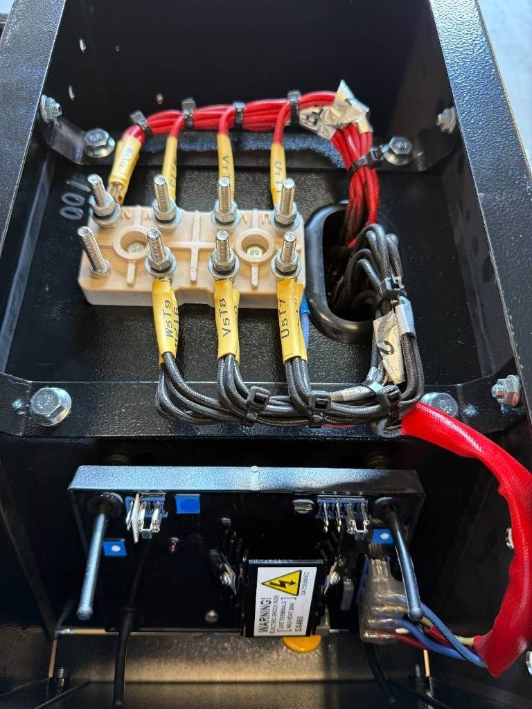 DPX CJ164C - 13,5 kVA Alternator - DPX-33900