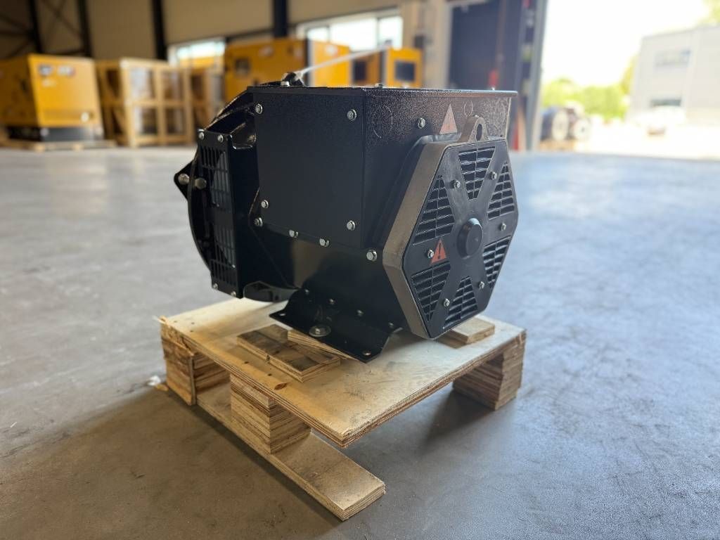 DPX CJ184ES - 20 kVA Alternator - DPX-33901