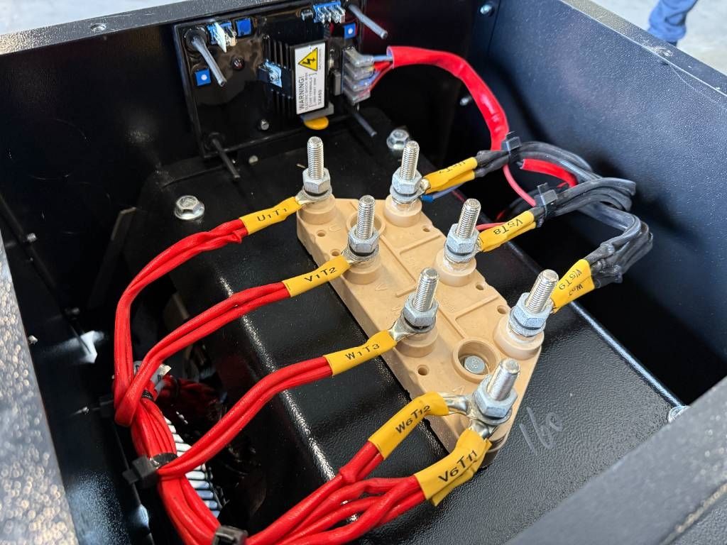 DPX CJ224D - 50 kVA Alternator - DPX-33903