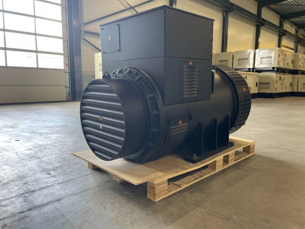 DPX CJ634B - 725 kVA Alternator - DPX-33914