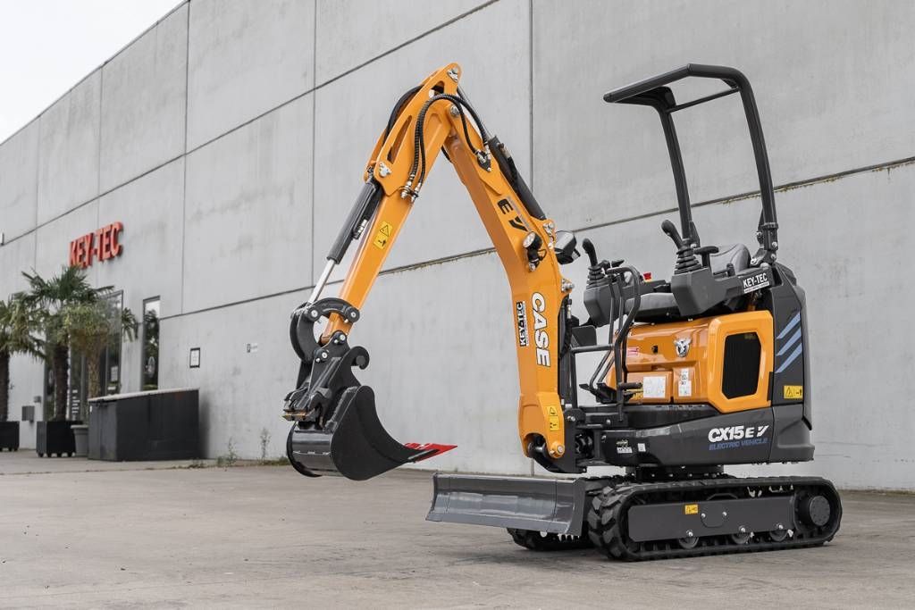CASE CX 15 EV
