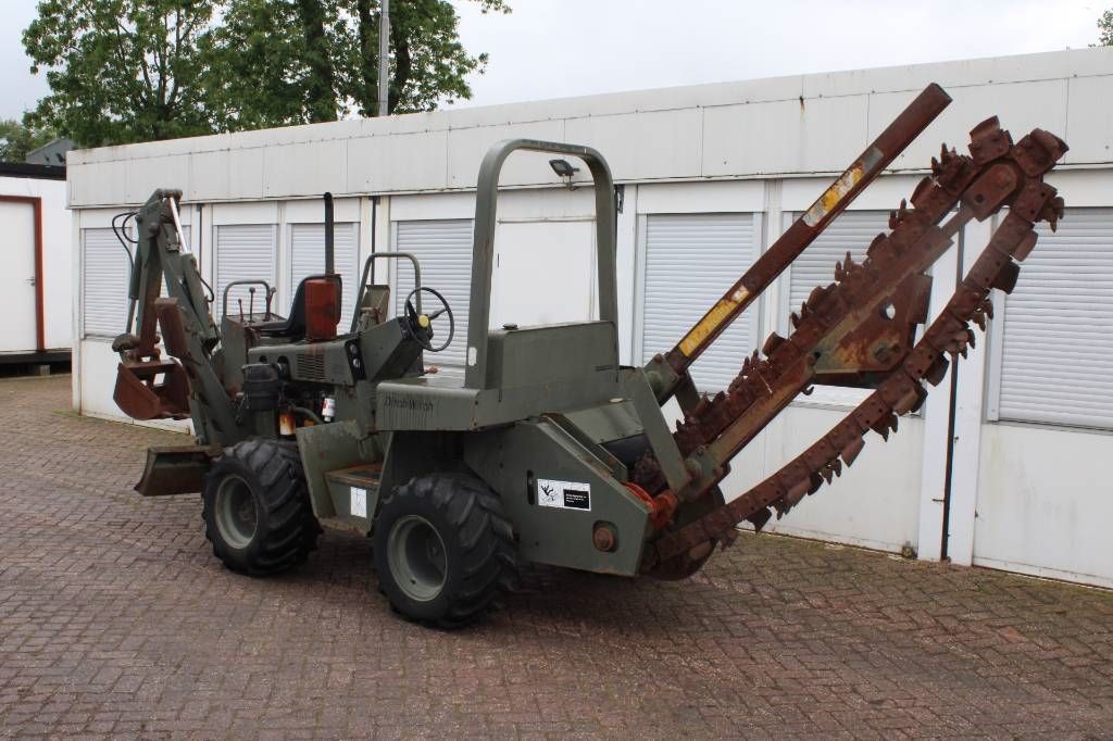 Ditch Witch 3210
