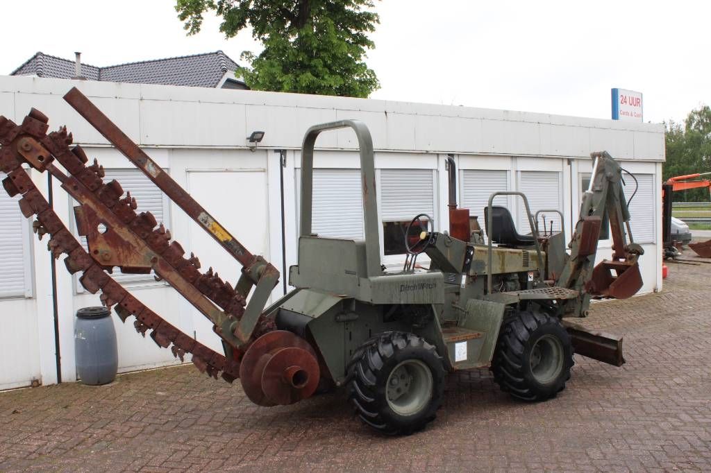 Ditch Witch 3210