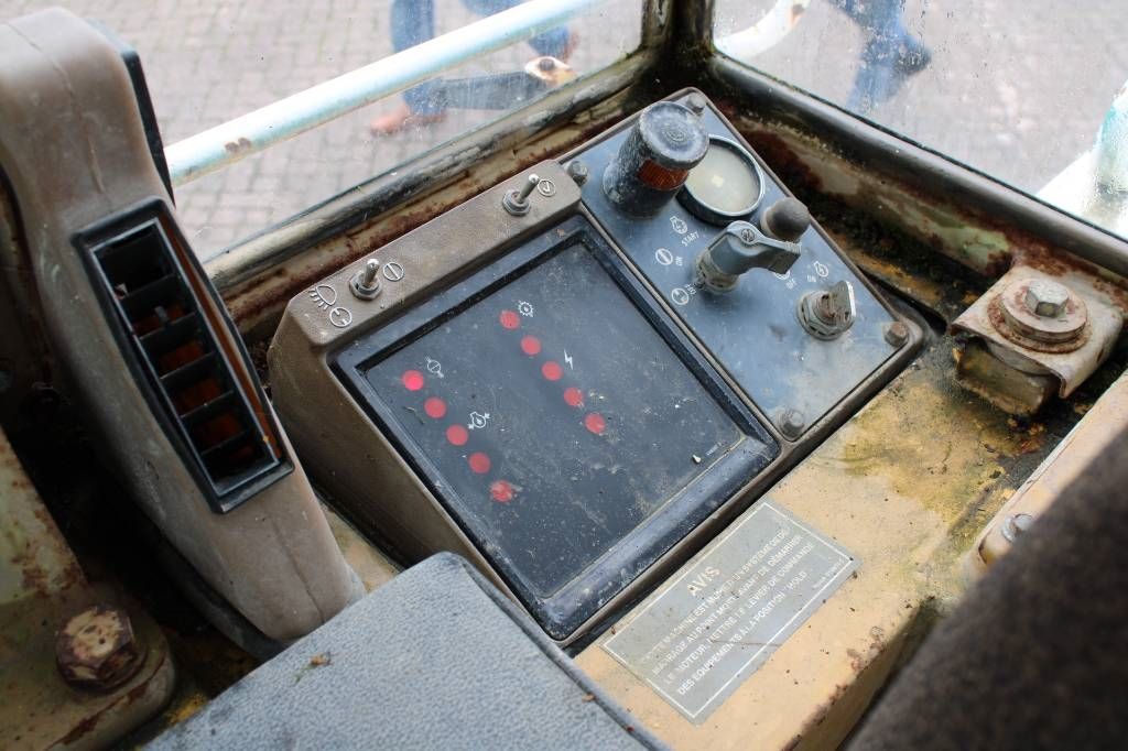 CAT 953