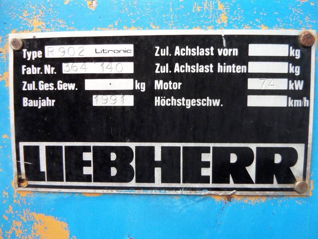 Liebherr 902