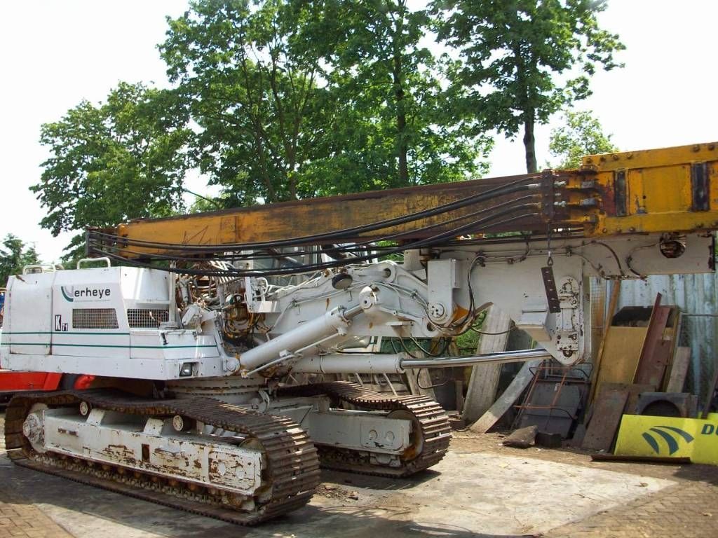 Liebherr R 942