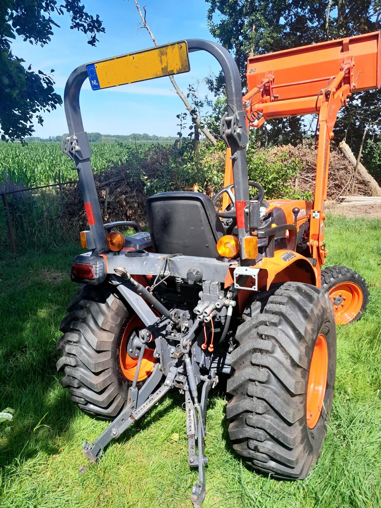Kubota B3300
