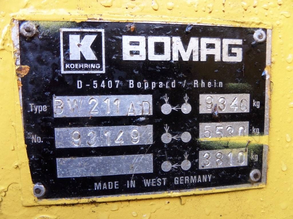 Bomag BW 211 AD