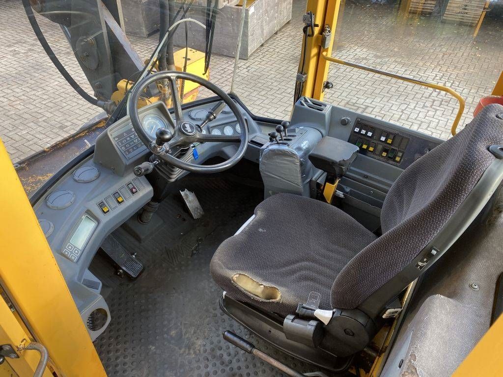 Volvo BM L 120 B