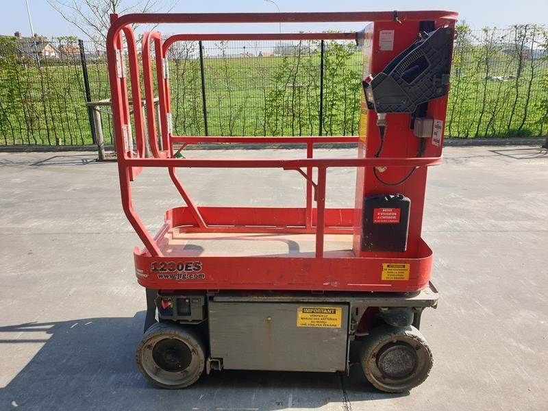 JLG 1230 ES