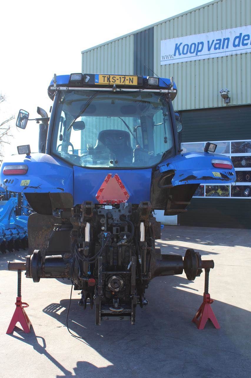New Holland T8020