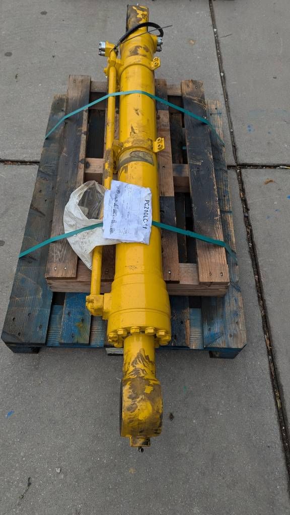 Komatsu PC210LC-10 / -11 - BUCKET CYLINDER - 707-E1-01300