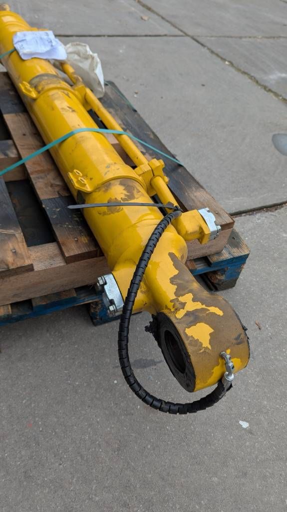 Komatsu PC210LC-10 / -11 - BUCKET CYLINDER - 707-E1-01300