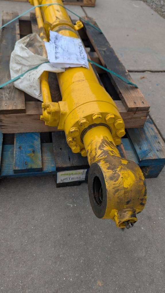 Komatsu PC210LC-10 / -11 - BUCKET CYLINDER - 707-E1-01300