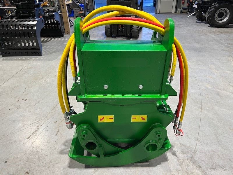 VH-BM Boomgrijper 811R