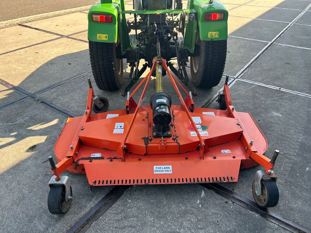 Greenstar FT 200 mini-tractor + Boxer cirkelmaaier