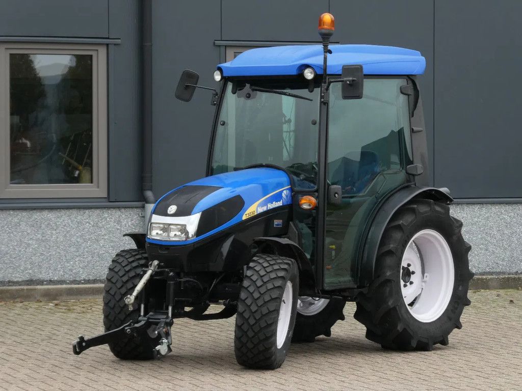 New Holland T3030 4wd / 01635 Draaiuren / Full Options